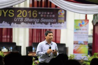 Rektor Universitas Teknologi Sumbawa (UTS) pada UTS Sharing Session